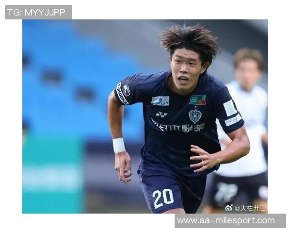 圣保利正式签约福冈黄蜂26岁日本中卫安藤智哉加盟公告
